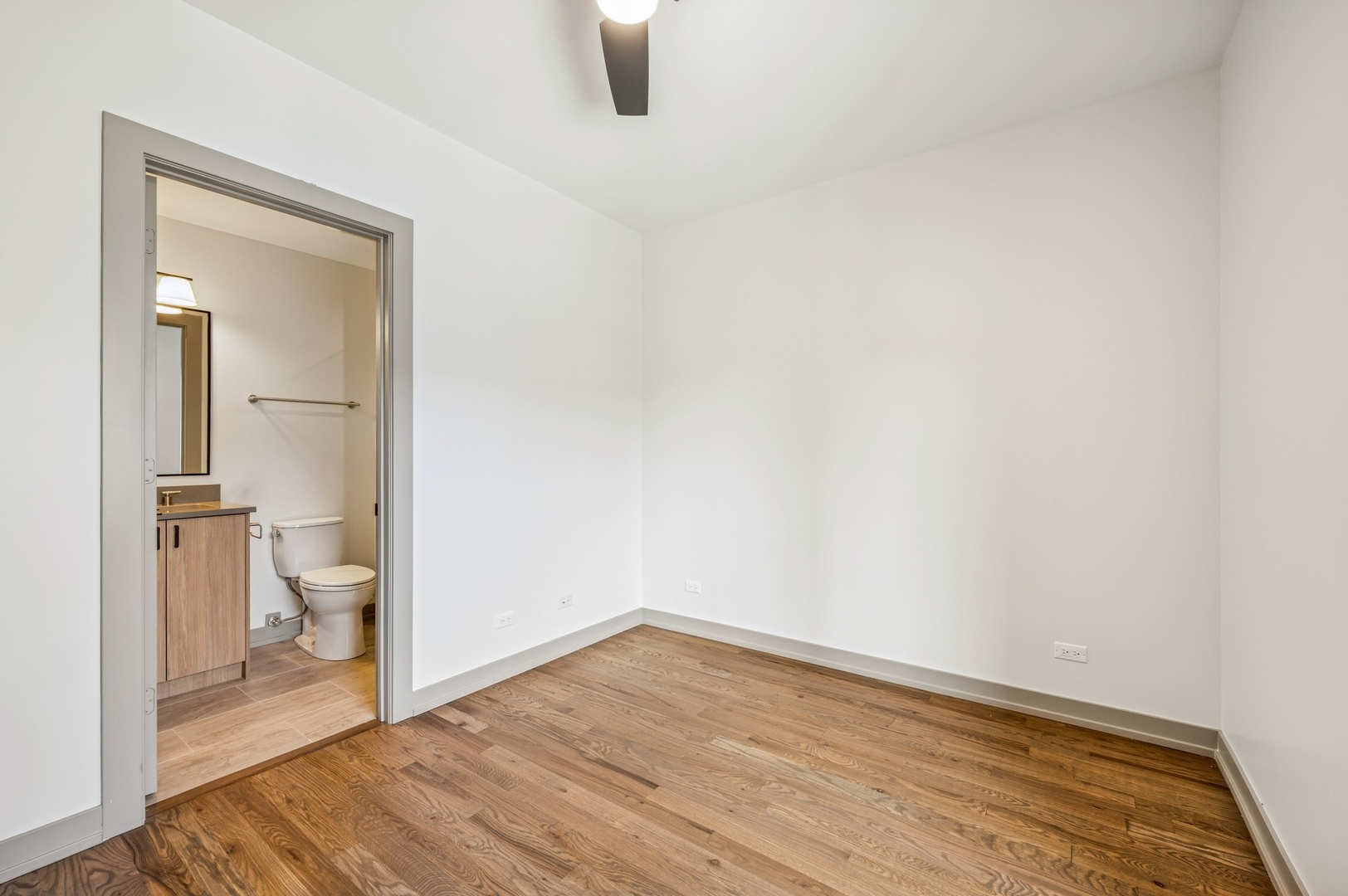 1337 W Estes Avenue Unit: 3C