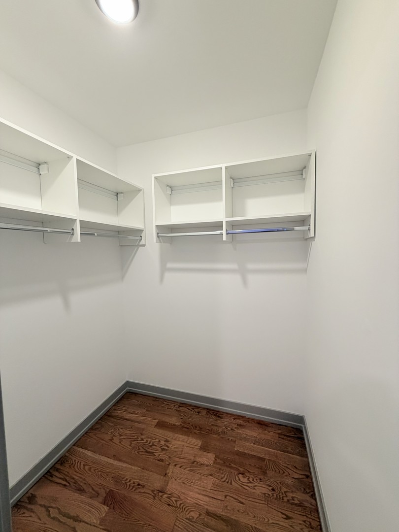1333 W Estes Avenue Unit: 1A