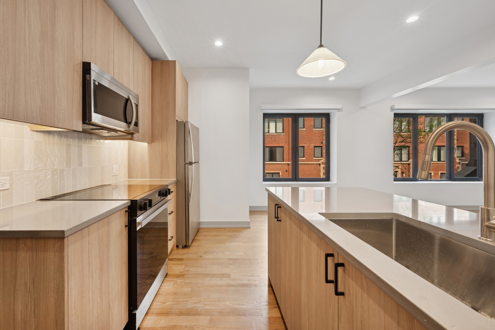 1333 W Estes Avenue Unit: 1A