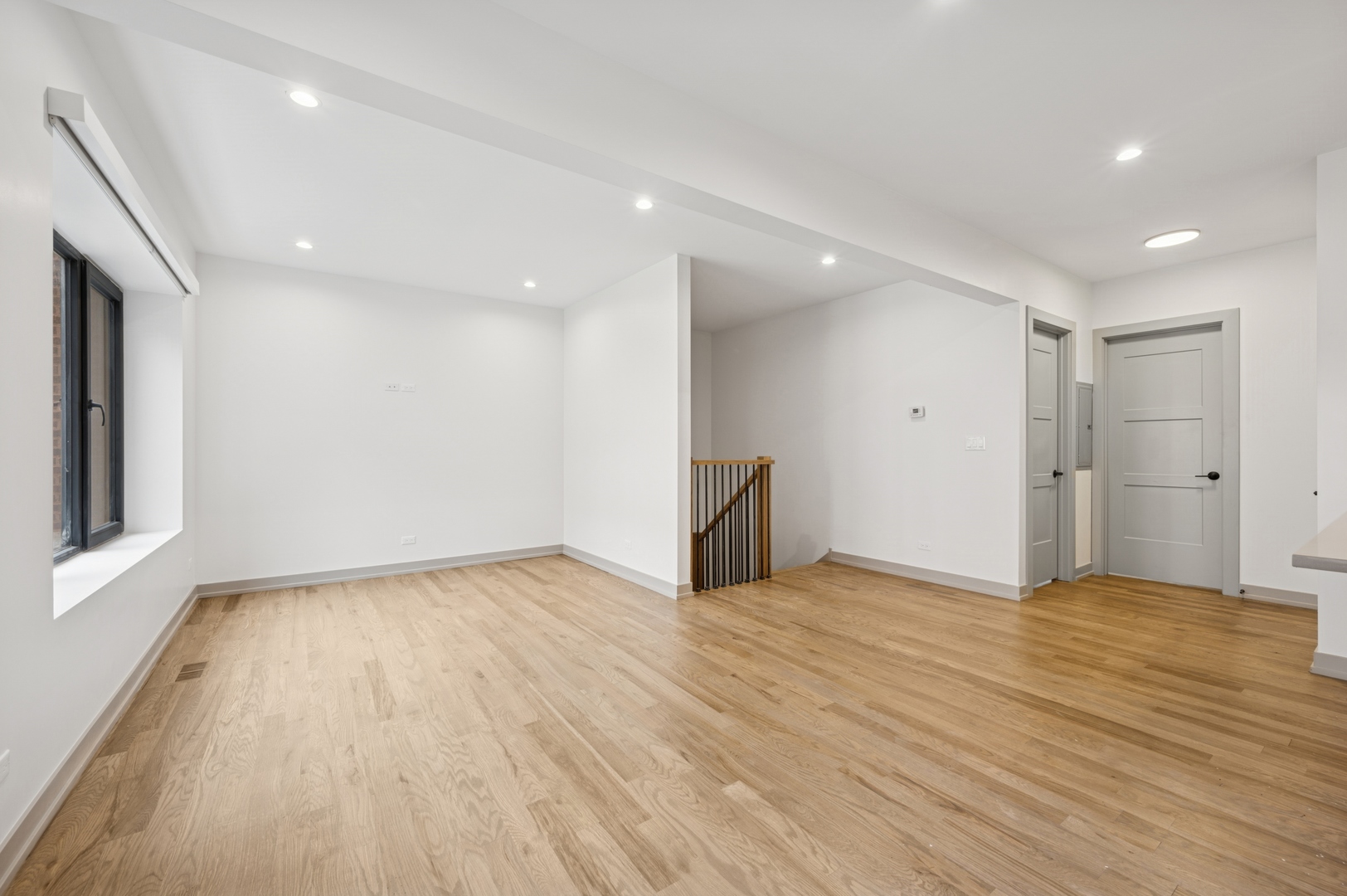 1333 W Estes Avenue Unit: 1A