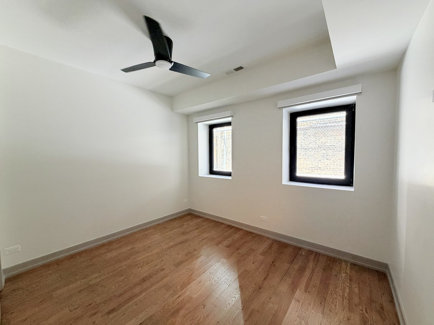 1333 W Estes Avenue Unit: 1A