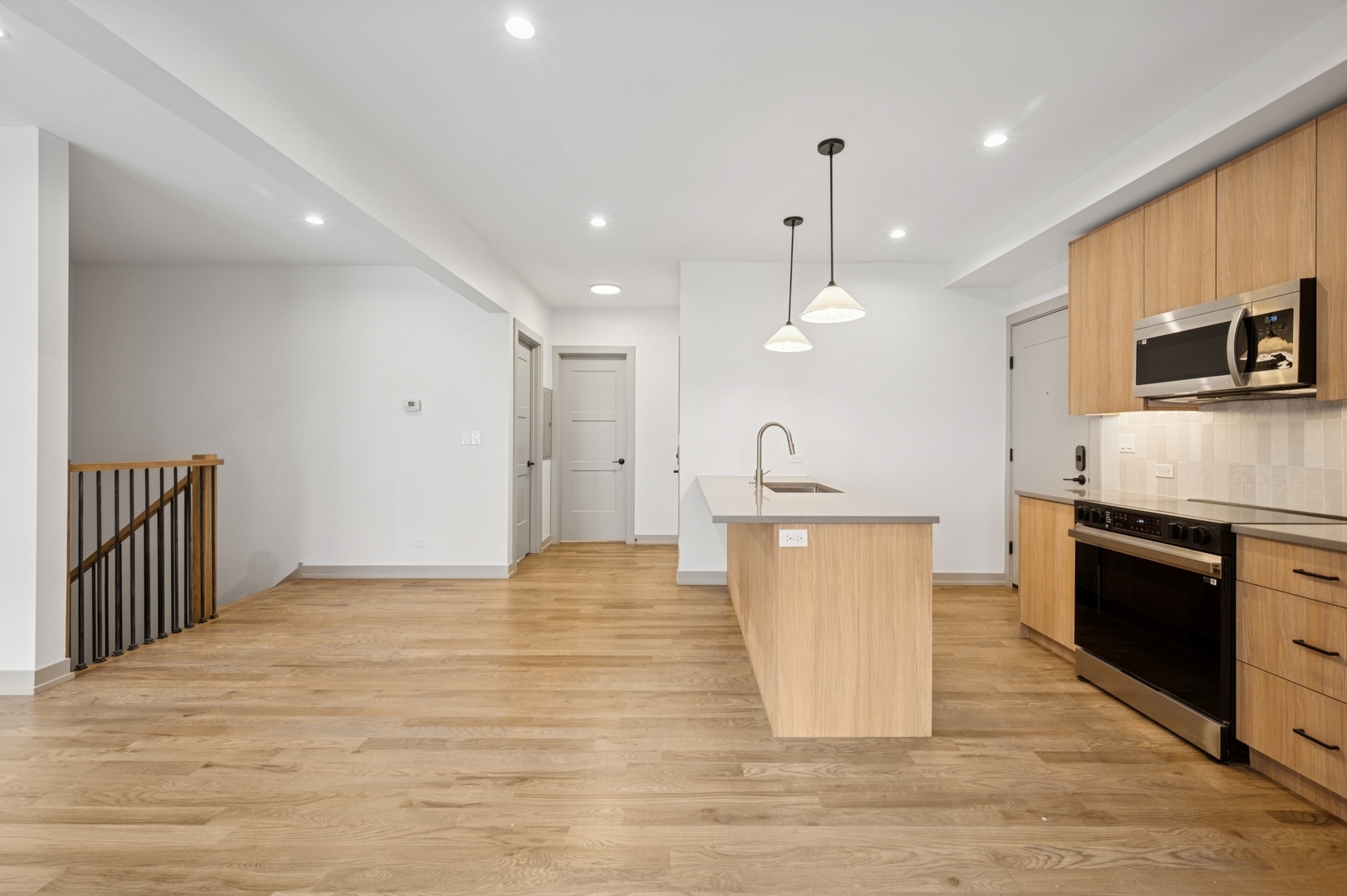 1333 W Estes Avenue Unit: 1A