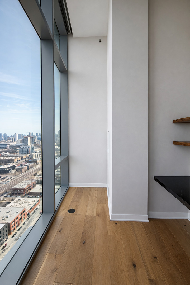 1114 W Carroll Avenue Unit: PH-3301