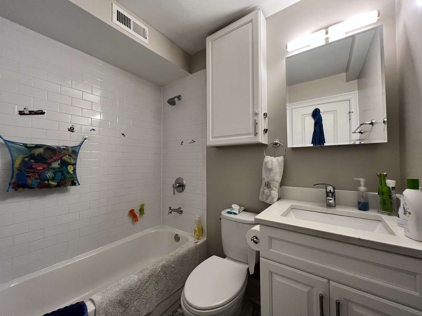 3616 N Bosworth Avenue Unit: 1