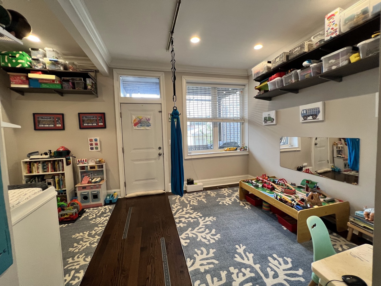 3616 N Bosworth Avenue Unit: 1