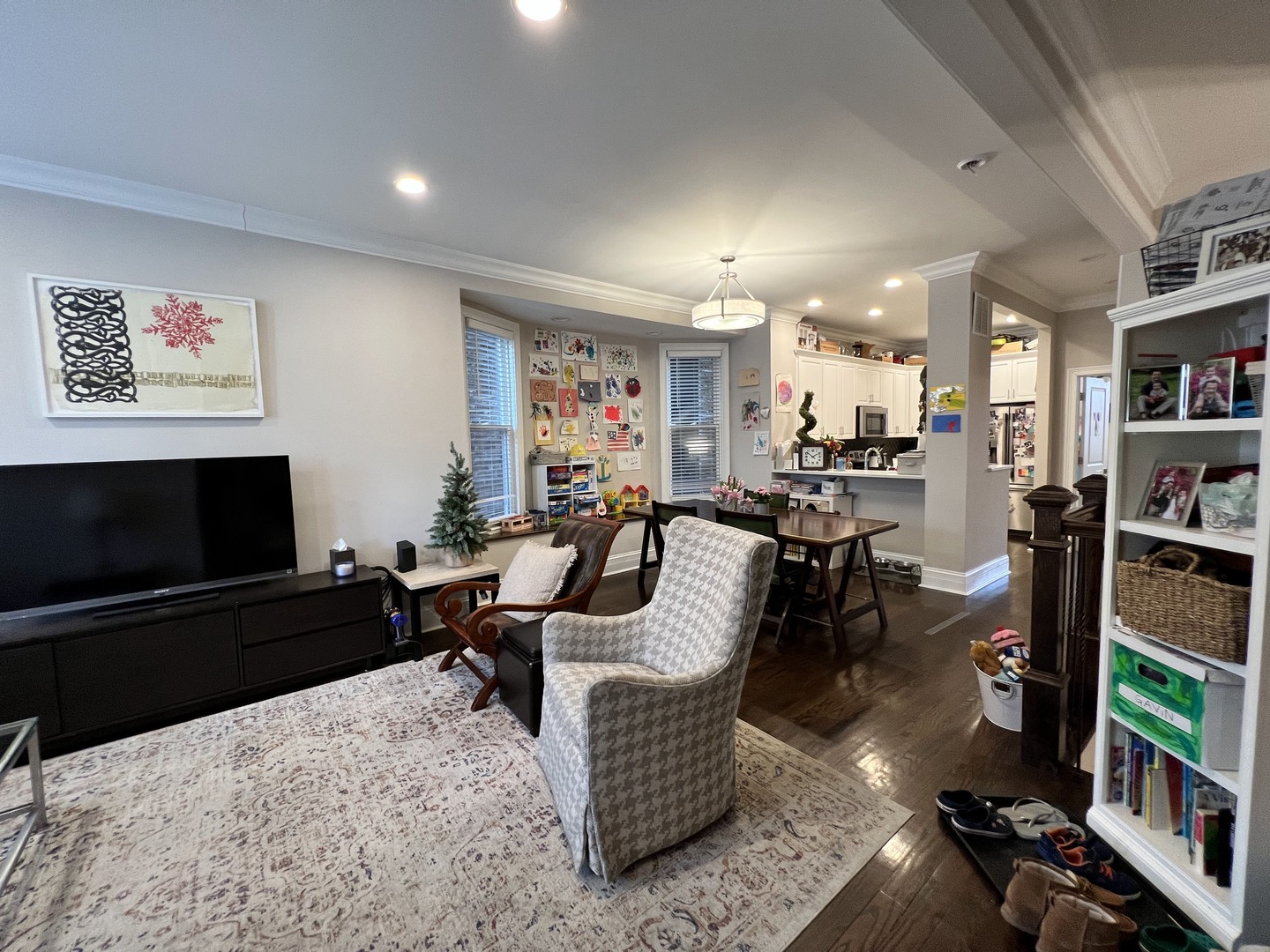 3616 N Bosworth Avenue Unit: 1