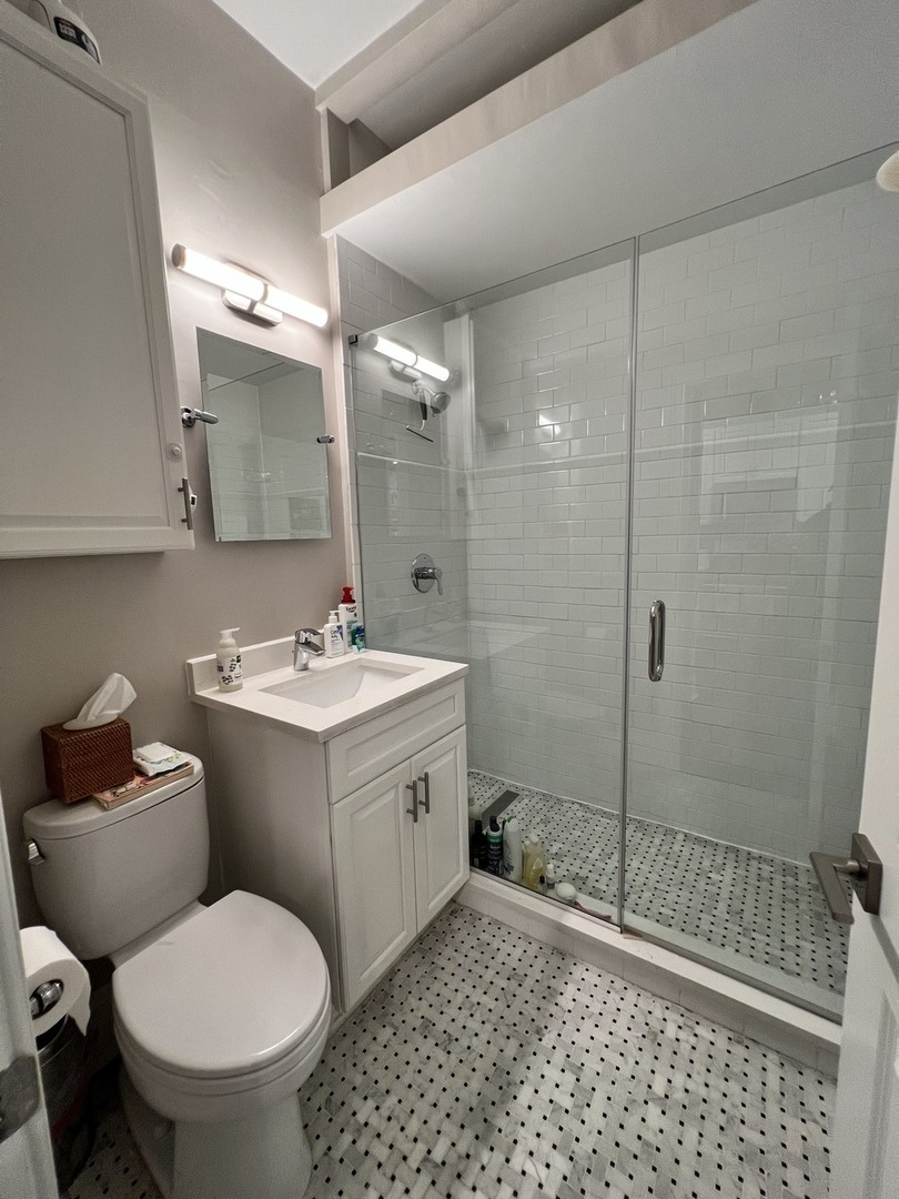 3616 N Bosworth Avenue Unit: 1
