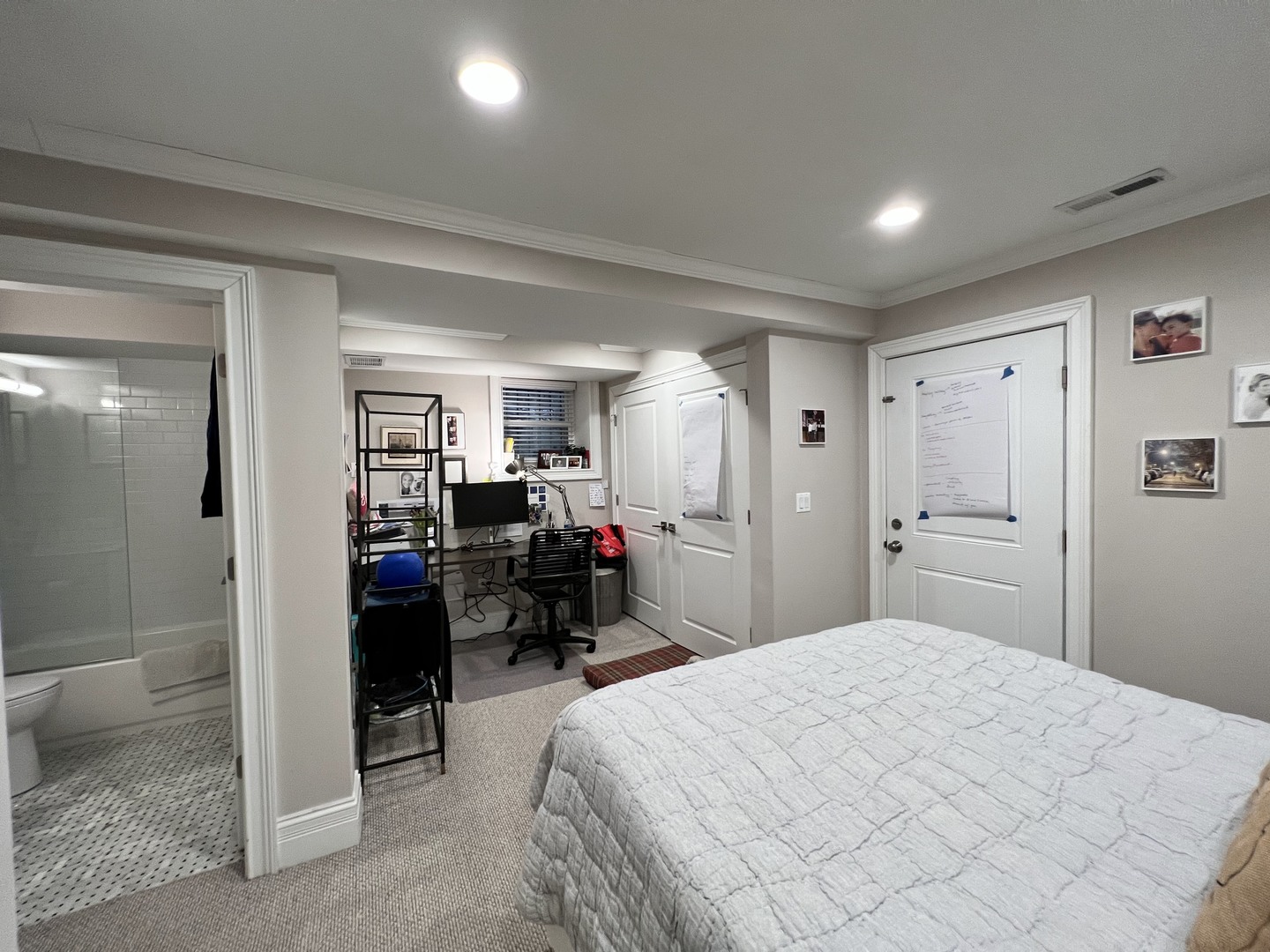 3616 N Bosworth Avenue Unit: 1