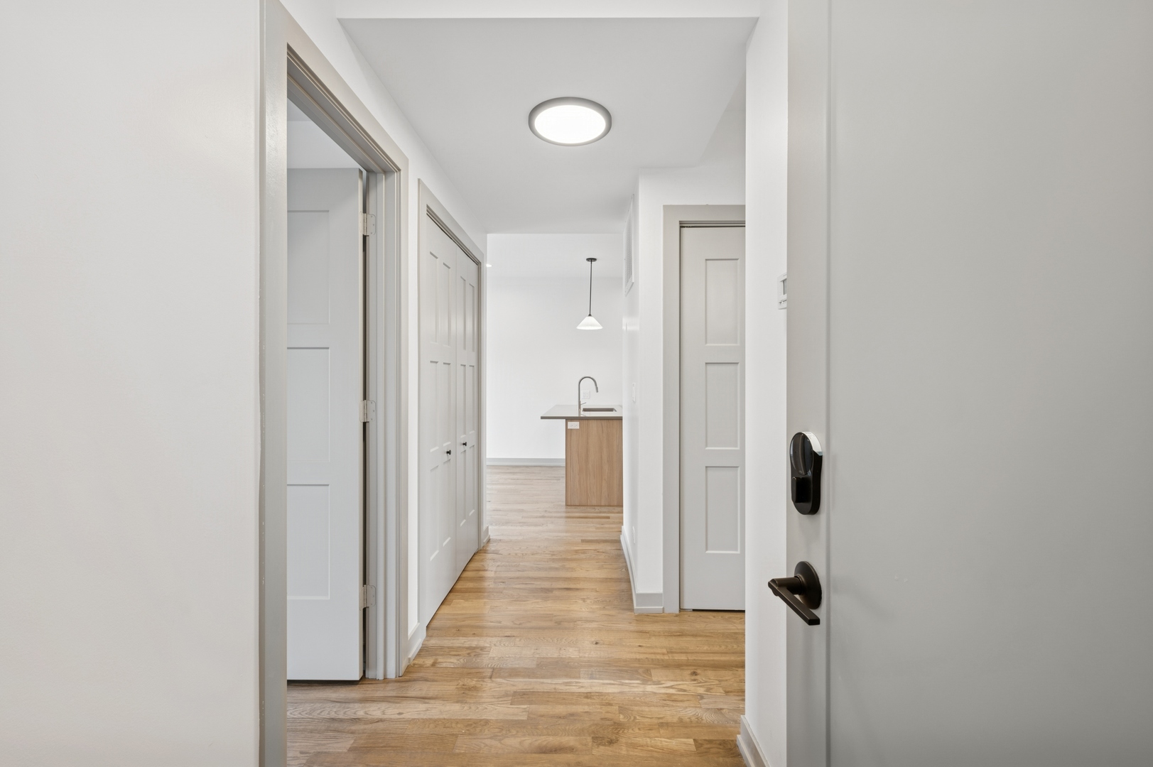 1331 W Estes Avenue Unit: 1B