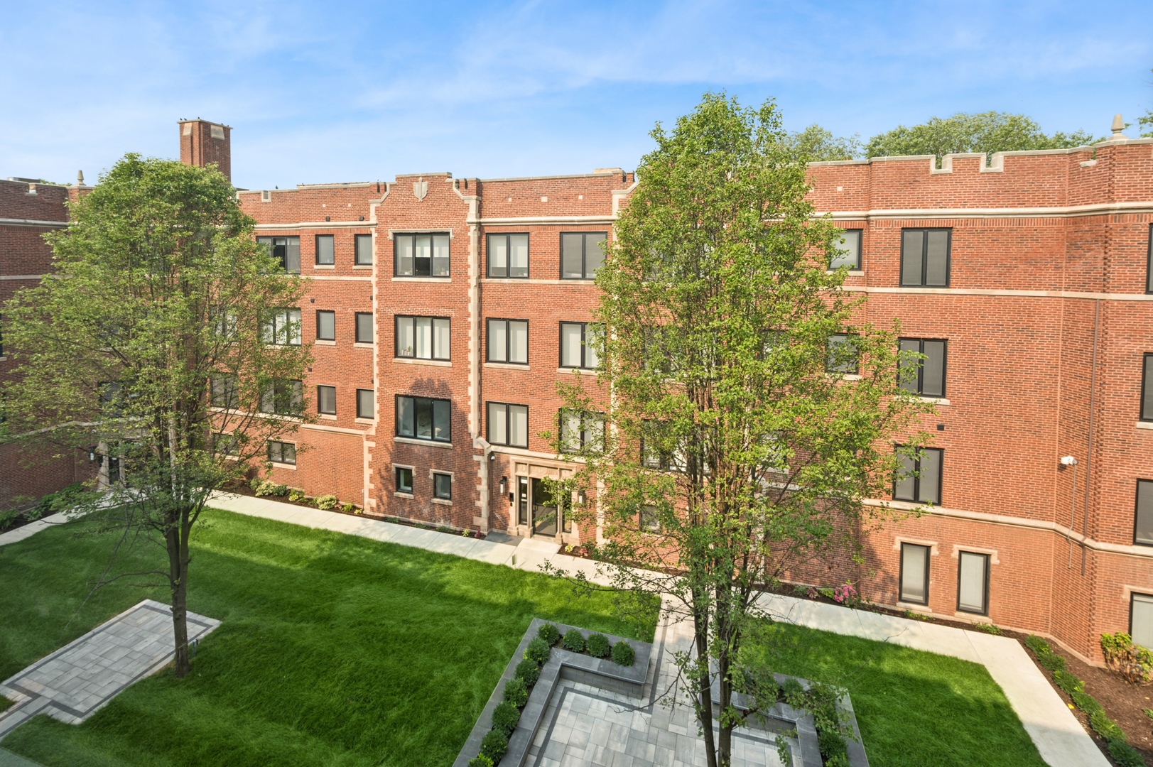 1331 W Estes Avenue Unit: 3B