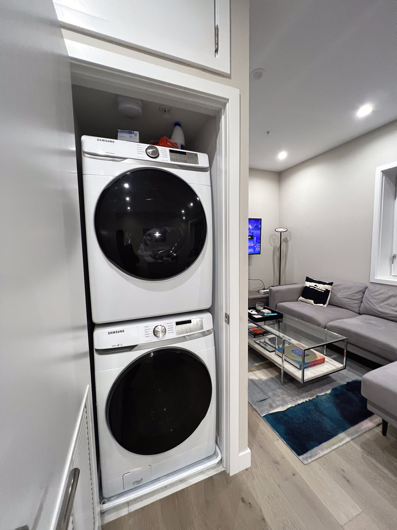 3757 N Sheffield Avenue Unit: 112