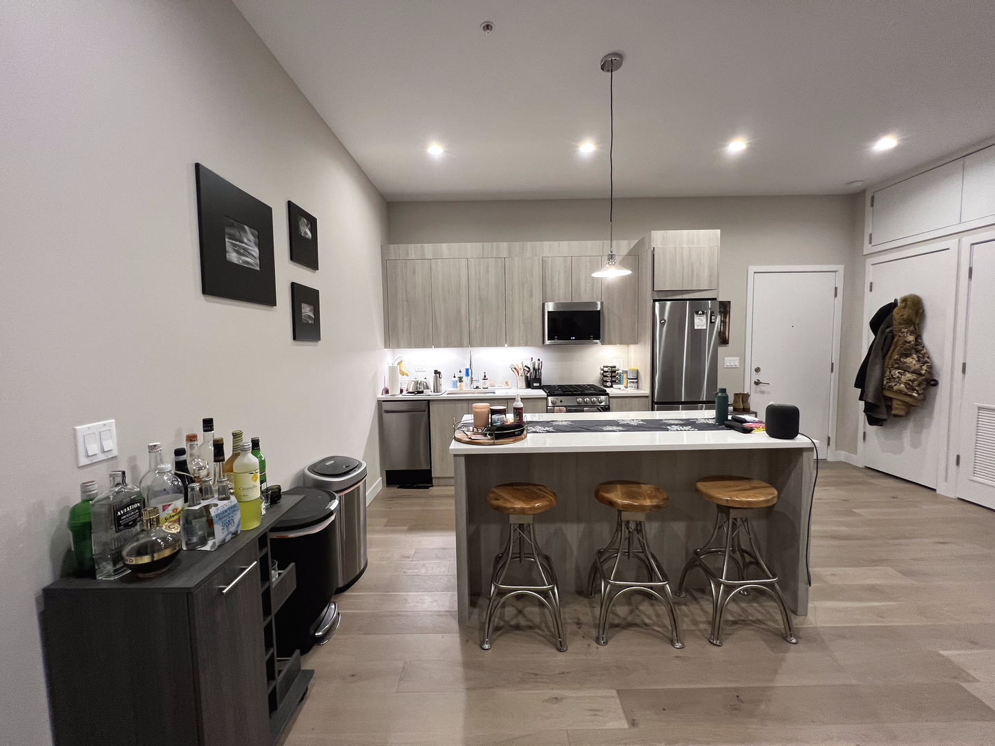 3757 N Sheffield Avenue Unit: 112