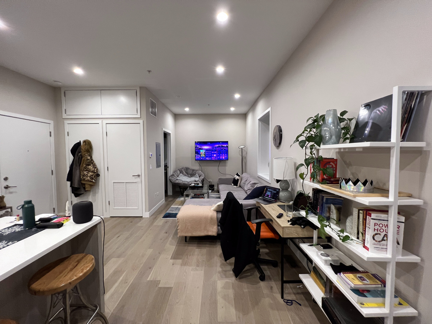 3757 N Sheffield Avenue Unit: 112