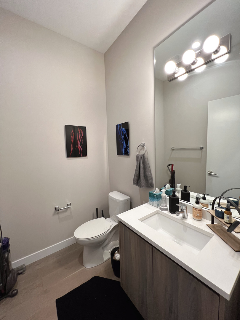 3757 N Sheffield Avenue Unit: 112