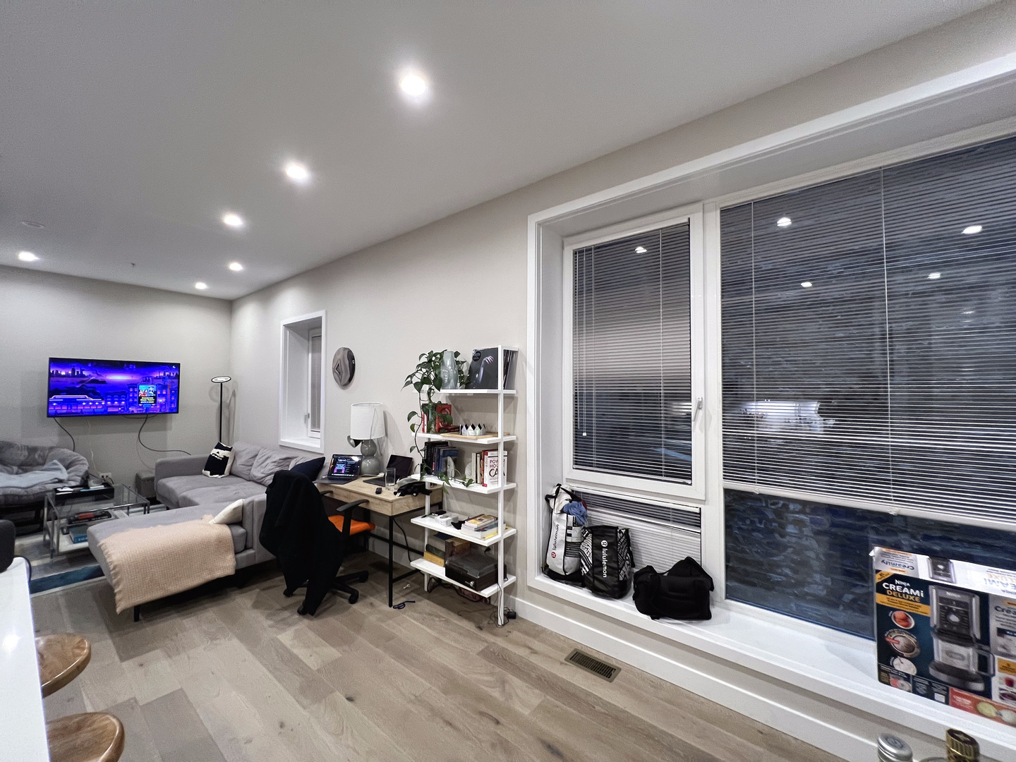 3757 N Sheffield Avenue Unit: 112