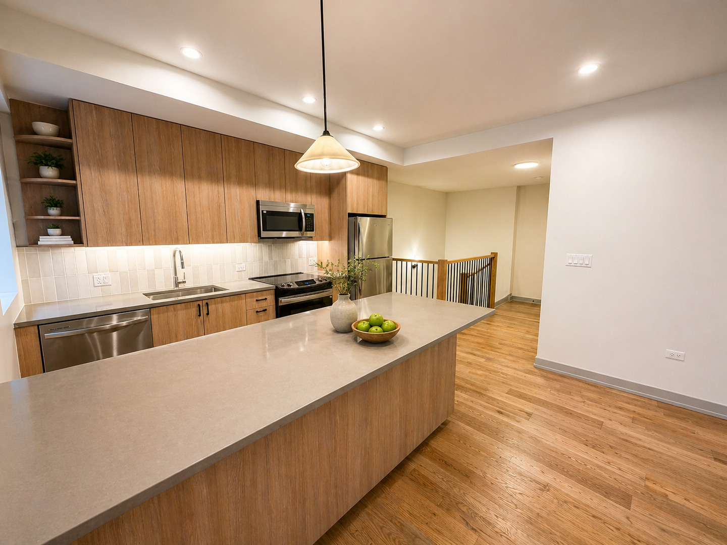 1335 W Estes Avenue Unit: 1B