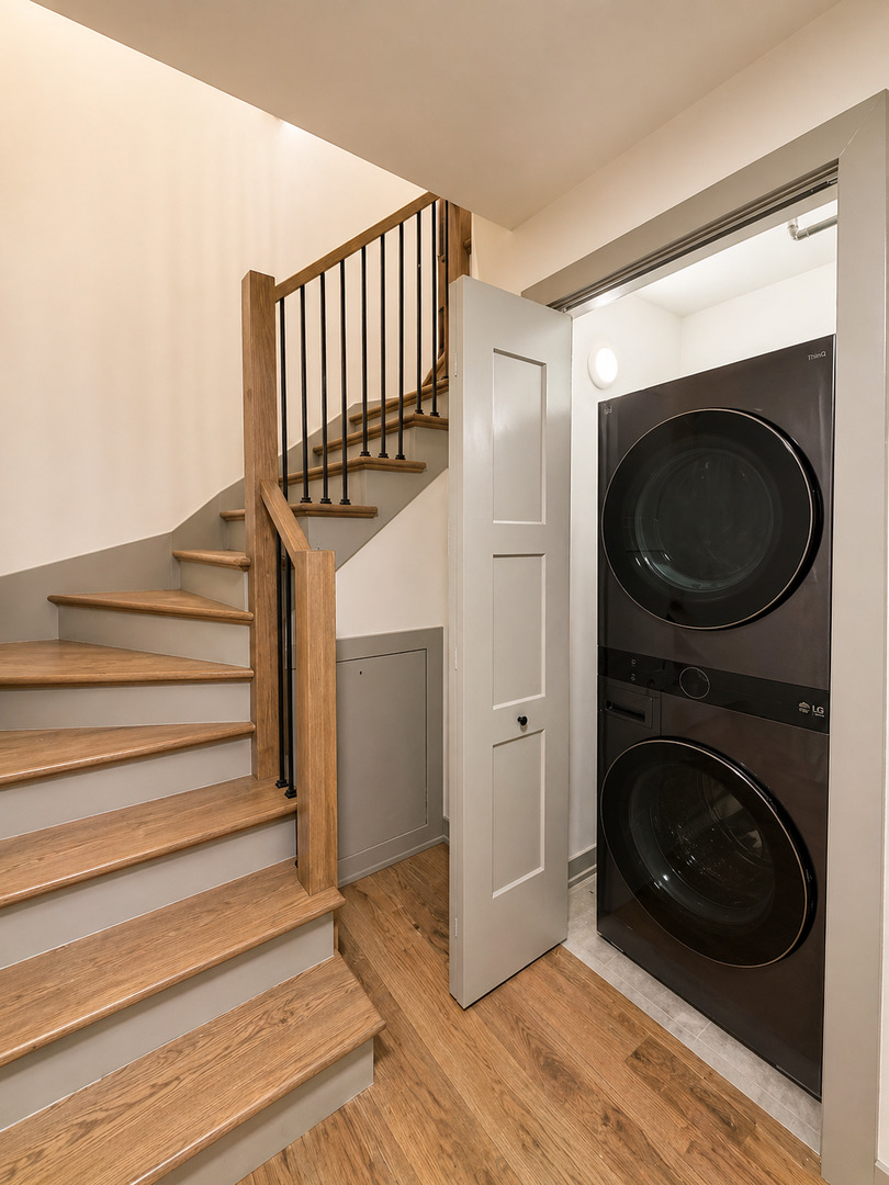 1335 W Estes Avenue Unit: 1B