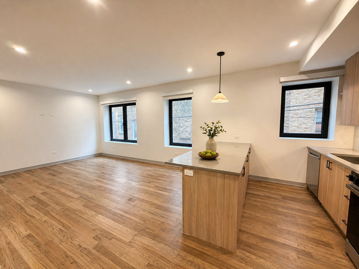 1335 W Estes Avenue Unit: 1B