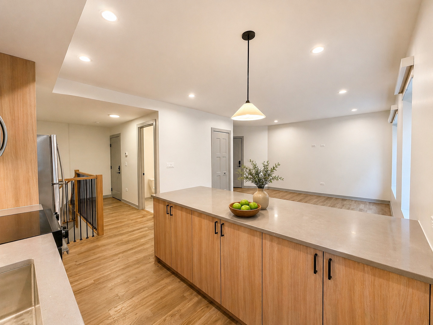 1335 W Estes Avenue Unit: 1B