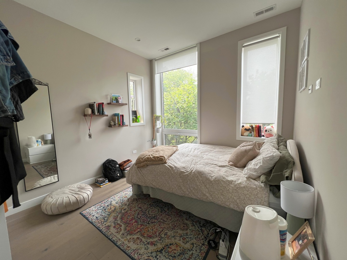 3757 N Sheffield Avenue Unit: 201