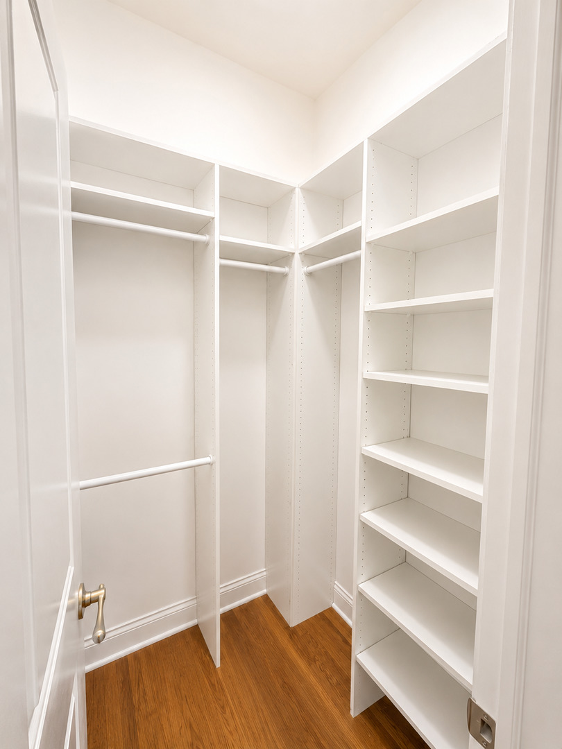 1002 W Van Buren Street Unit: 205