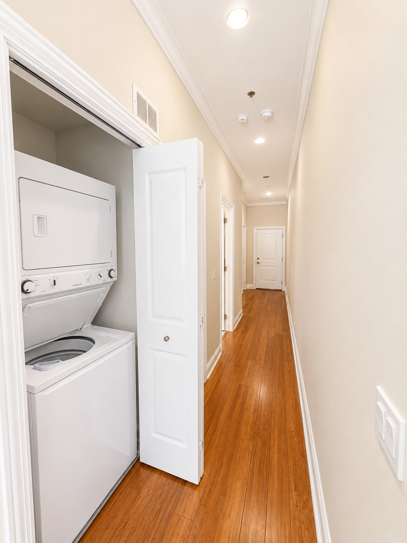 1002 W Van Buren Street Unit: 205