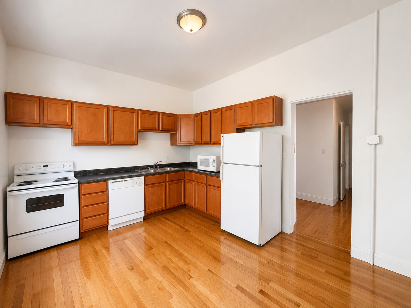668 W Sheridan Road Unit: 2