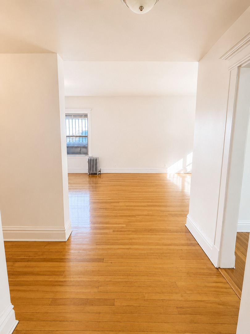 668 W Sheridan Road Unit: 2