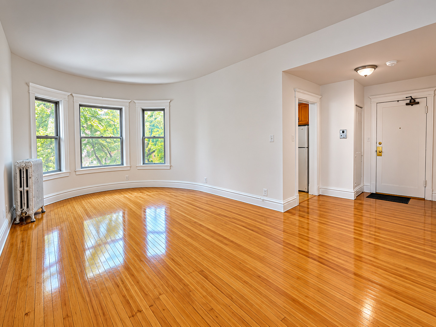 668 W Sheridan Road Unit: 2
