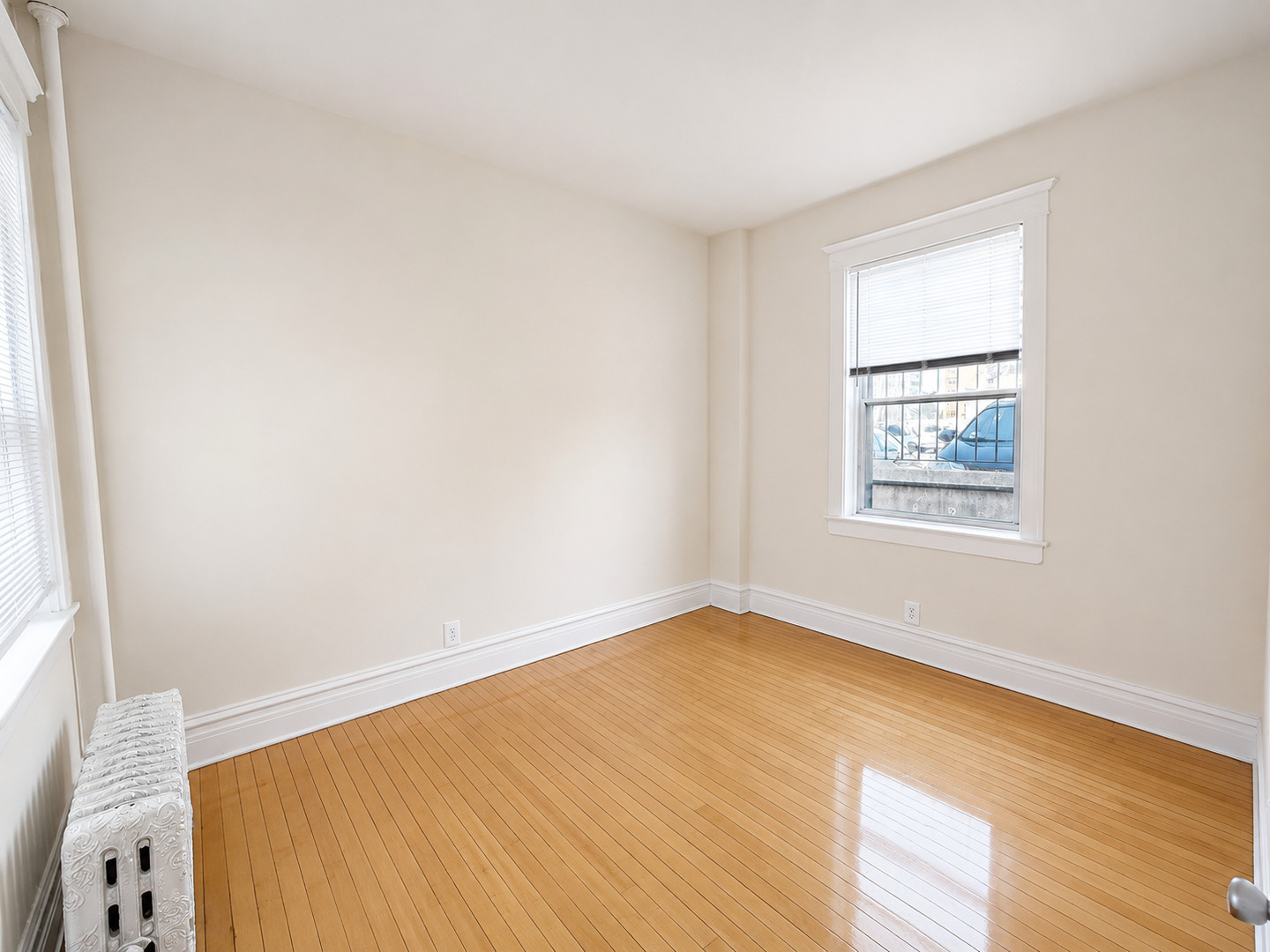 668 W Sheridan Road Unit: 2
