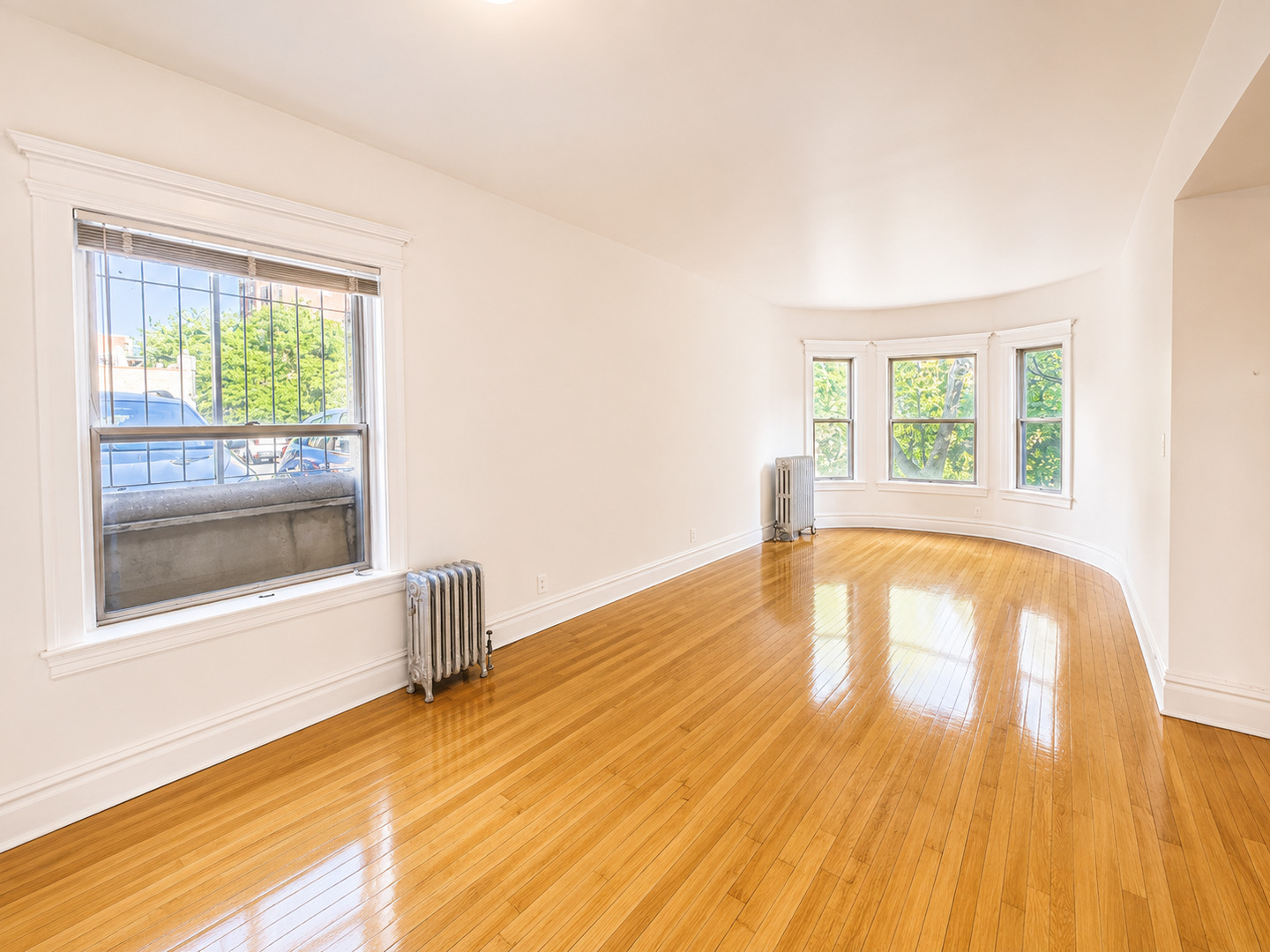 668 W Sheridan Road Unit: 2