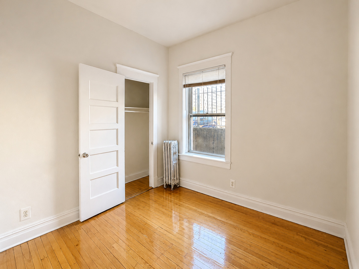 668 W Sheridan Road Unit: 2
