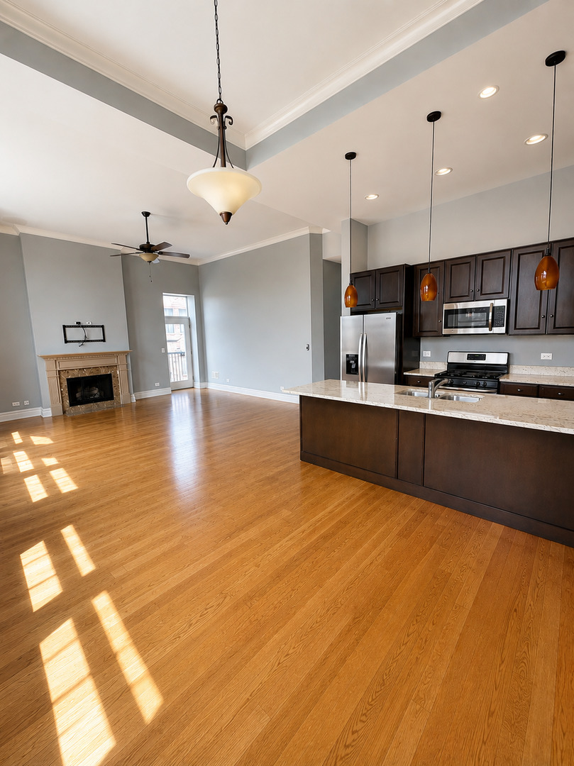 1470 W Carmen Avenue Unit: 301