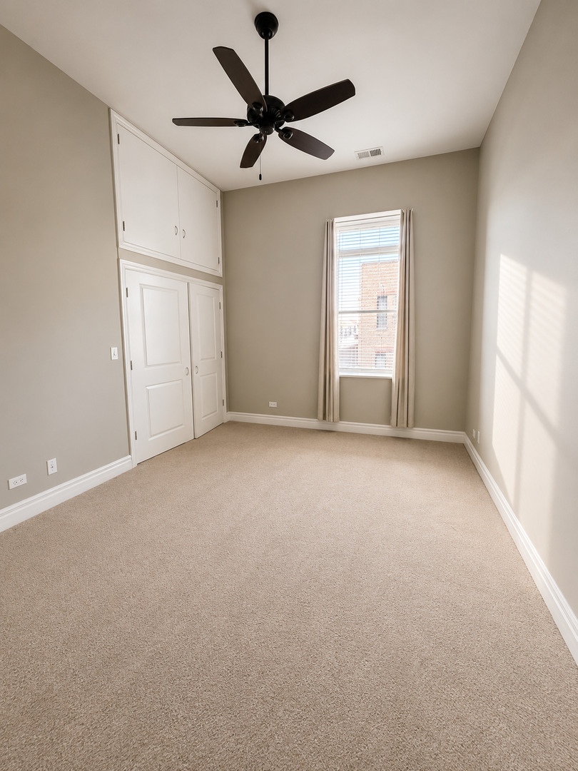 1470 W Carmen Avenue Unit: 301