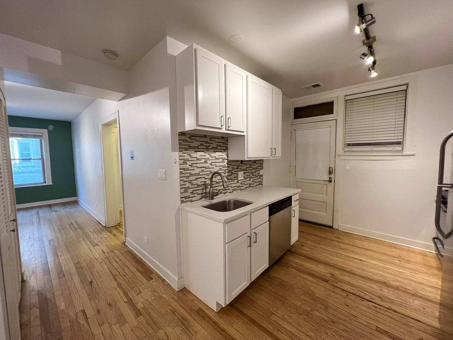 4843 N Ashland Avenue Unit: 2B