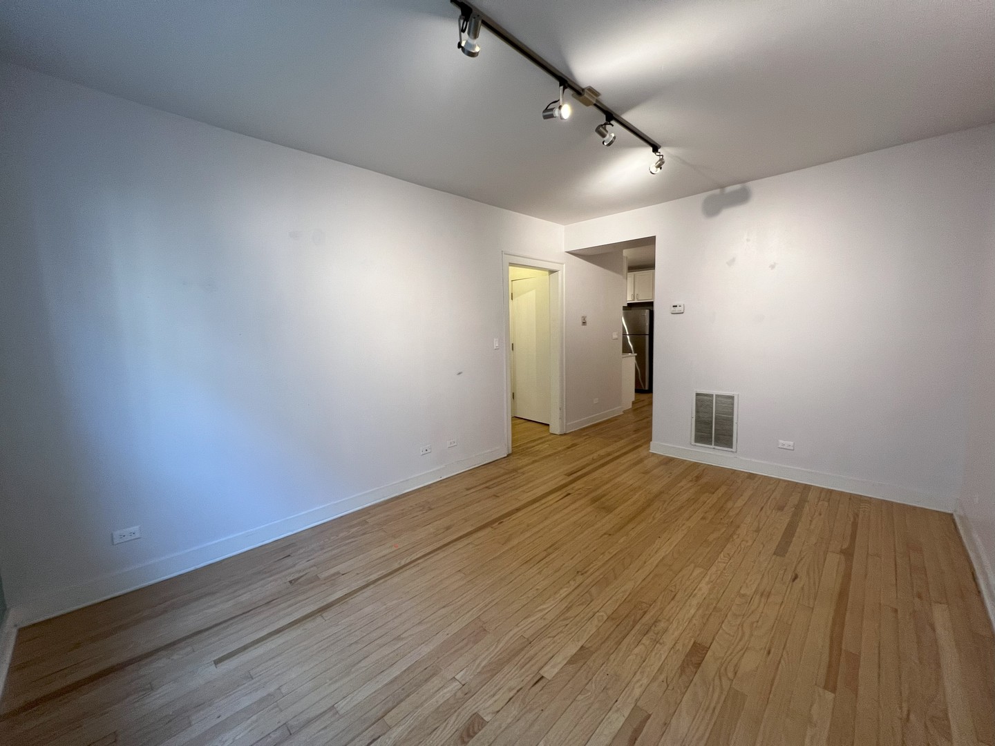 4843 N Ashland Avenue Unit: 2B