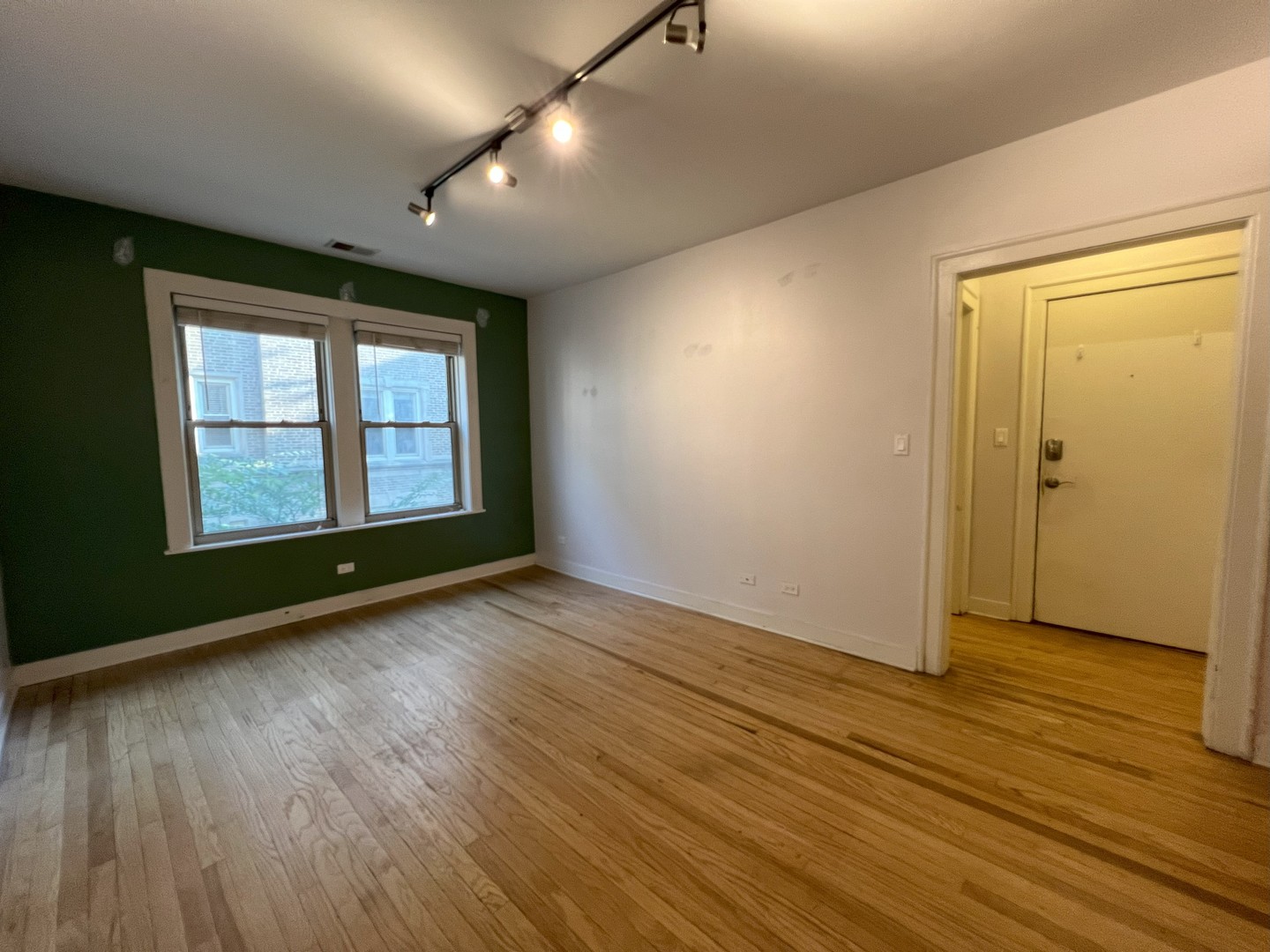 4843 N Ashland Avenue Unit: 2B
