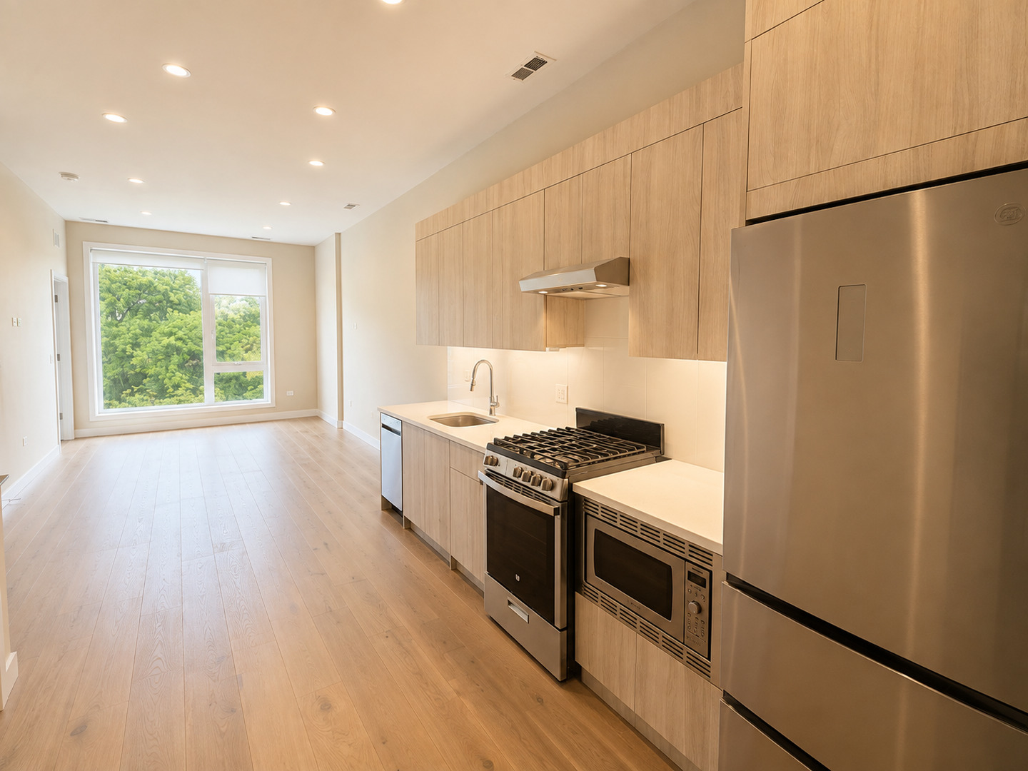 3757 N Sheffield Avenue Unit: 408