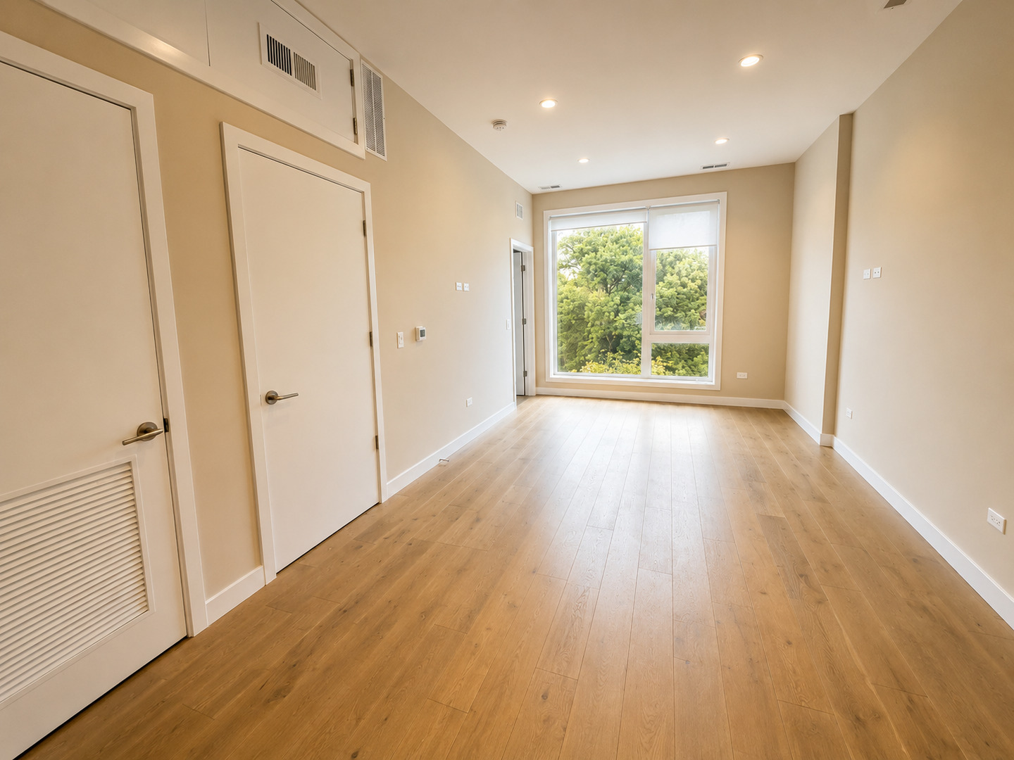 3757 N Sheffield Avenue Unit: 408