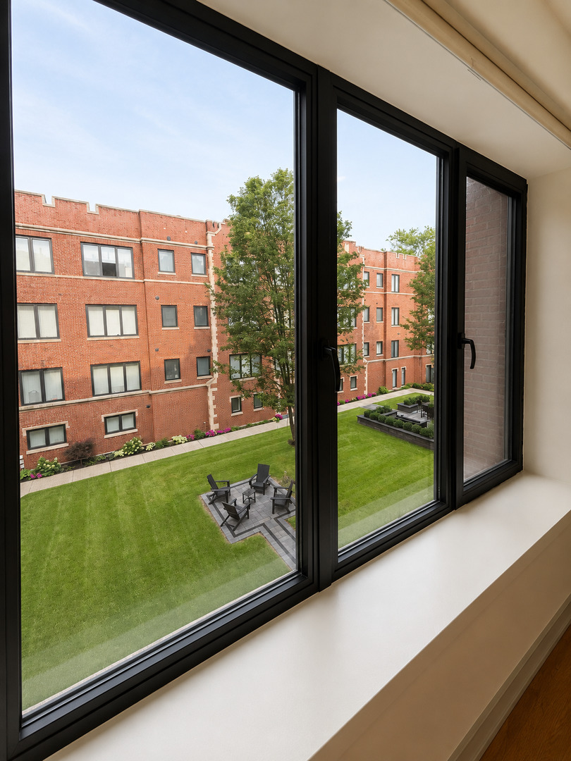1333 W Estes Avenue Unit: 2A