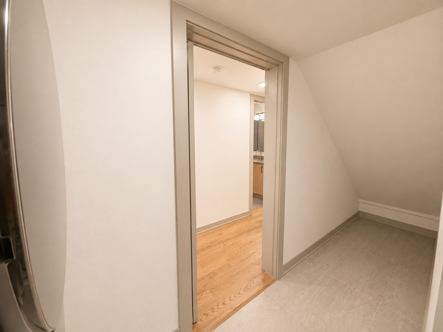1337 W Estes Avenue Unit: 1D