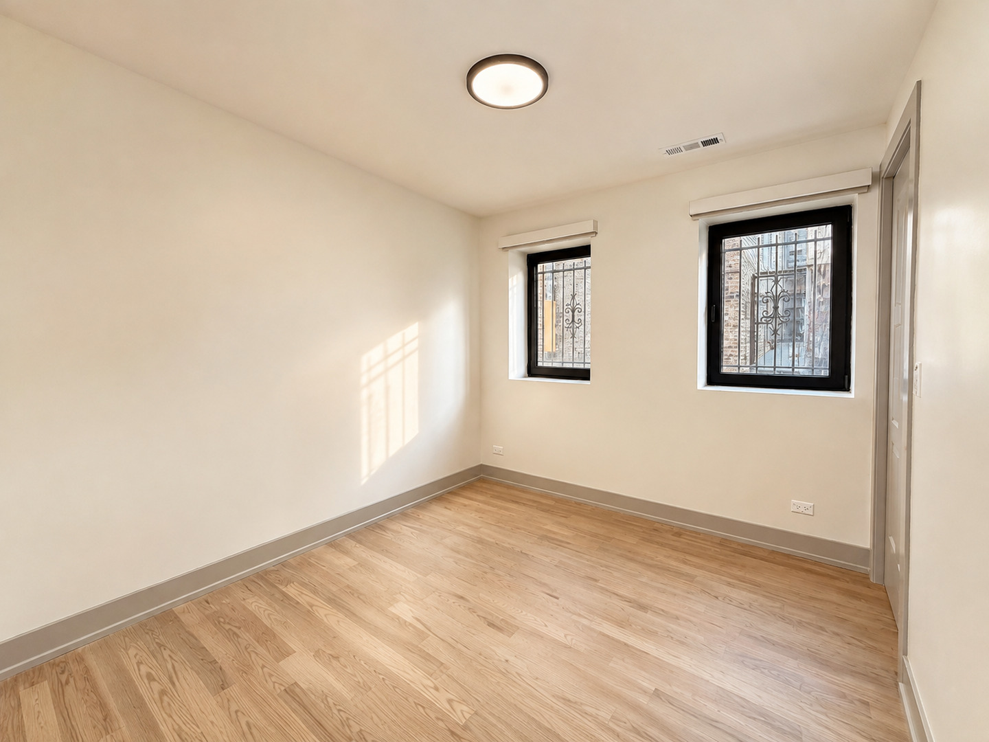 1337 W Estes Avenue Unit: 1D