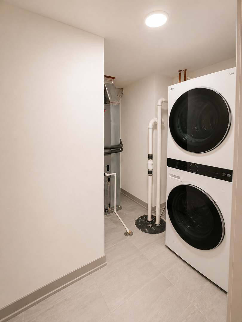 1337 W Estes Avenue Unit: 1D