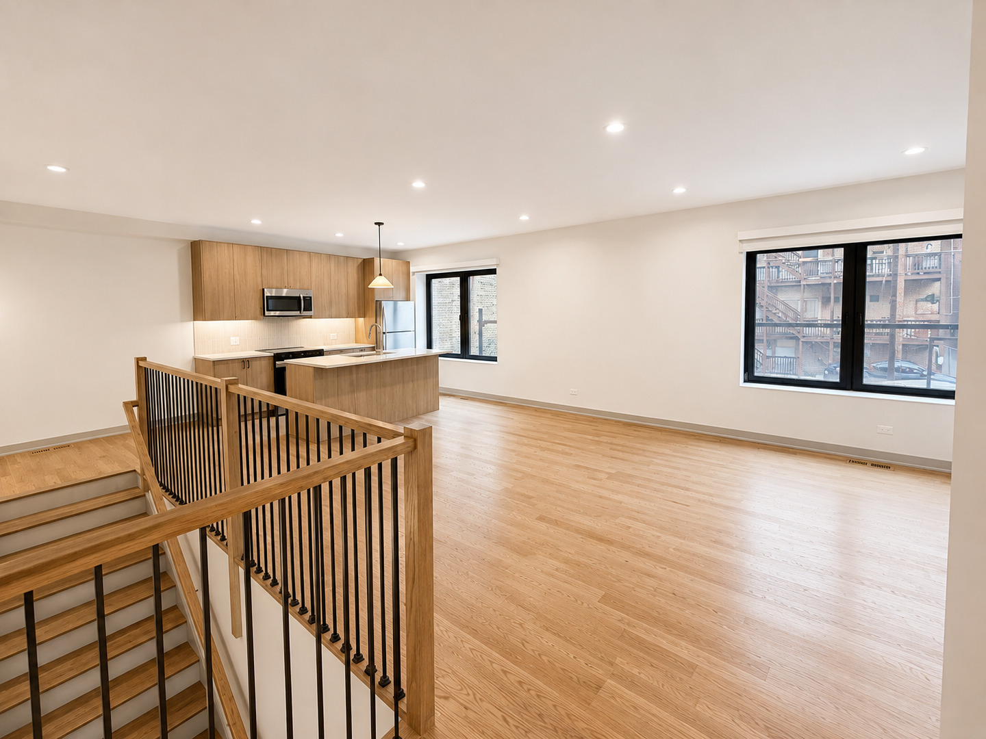 1337 W Estes Avenue Unit: 1D
