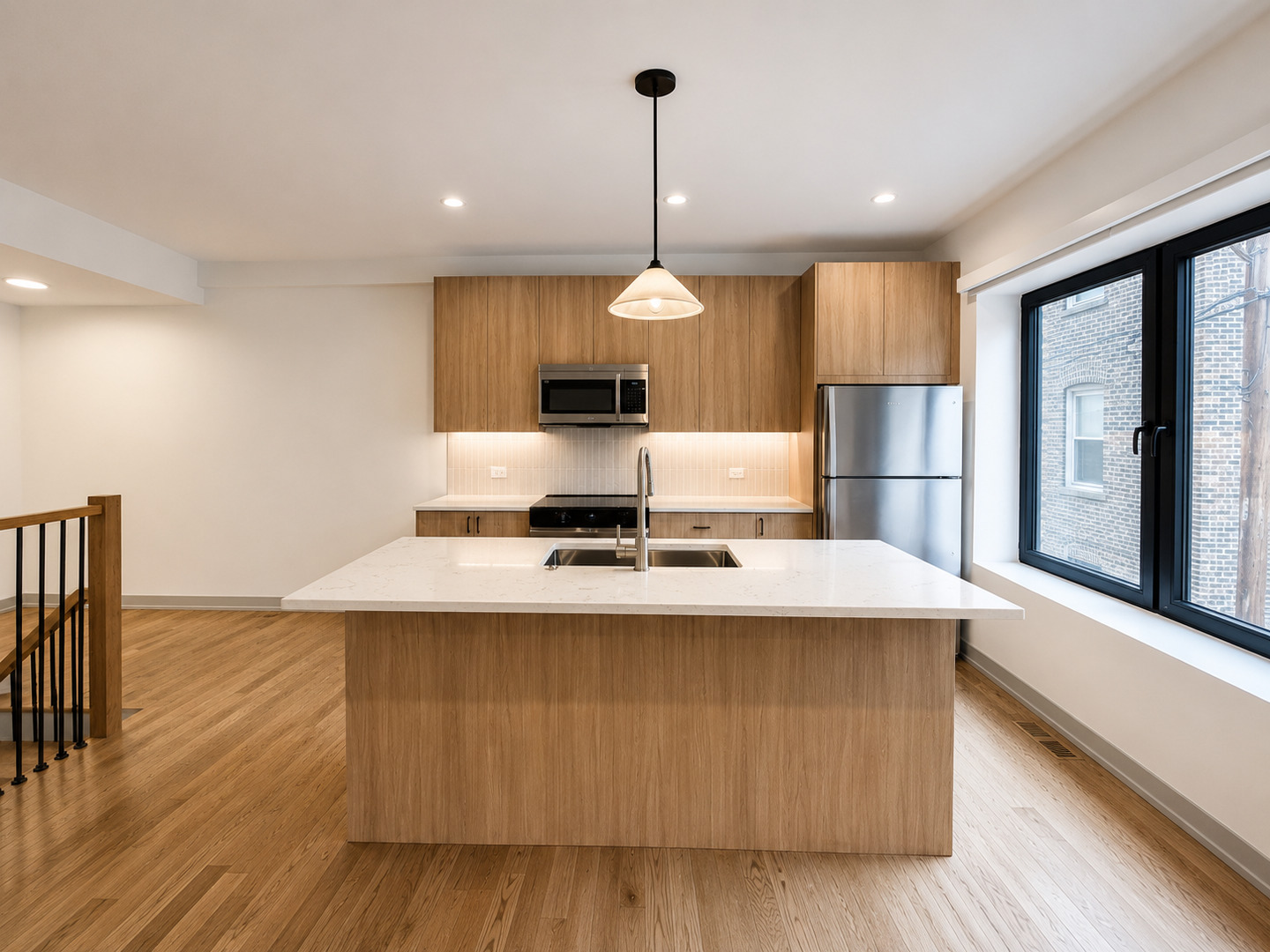 1337 W Estes Avenue Unit: 1D