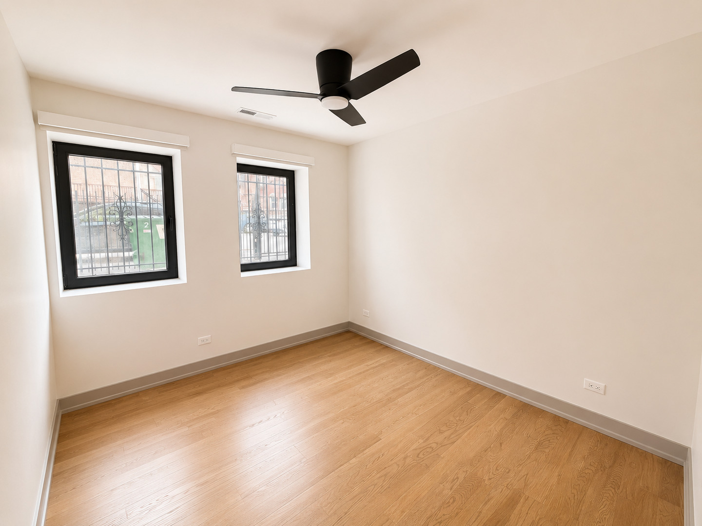 1337 W Estes Avenue Unit: 1D