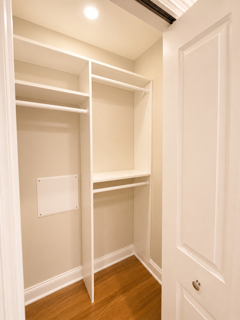 1002 W Van Buren Street Unit: 402