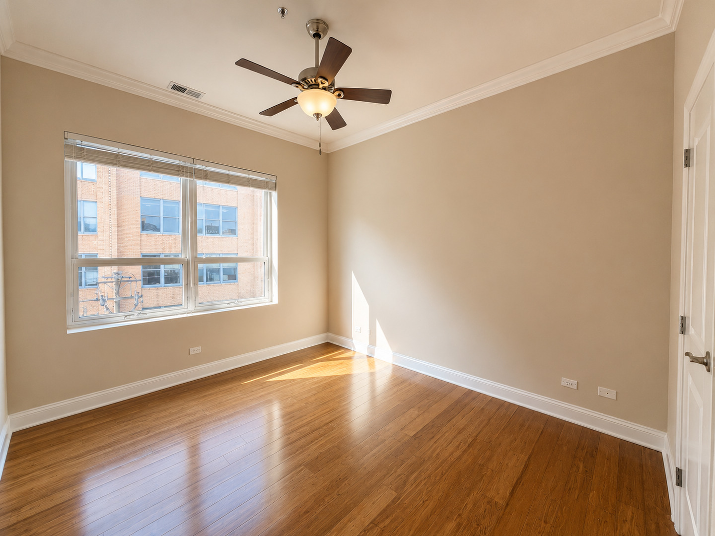 1002 W Van Buren Street Unit: 402