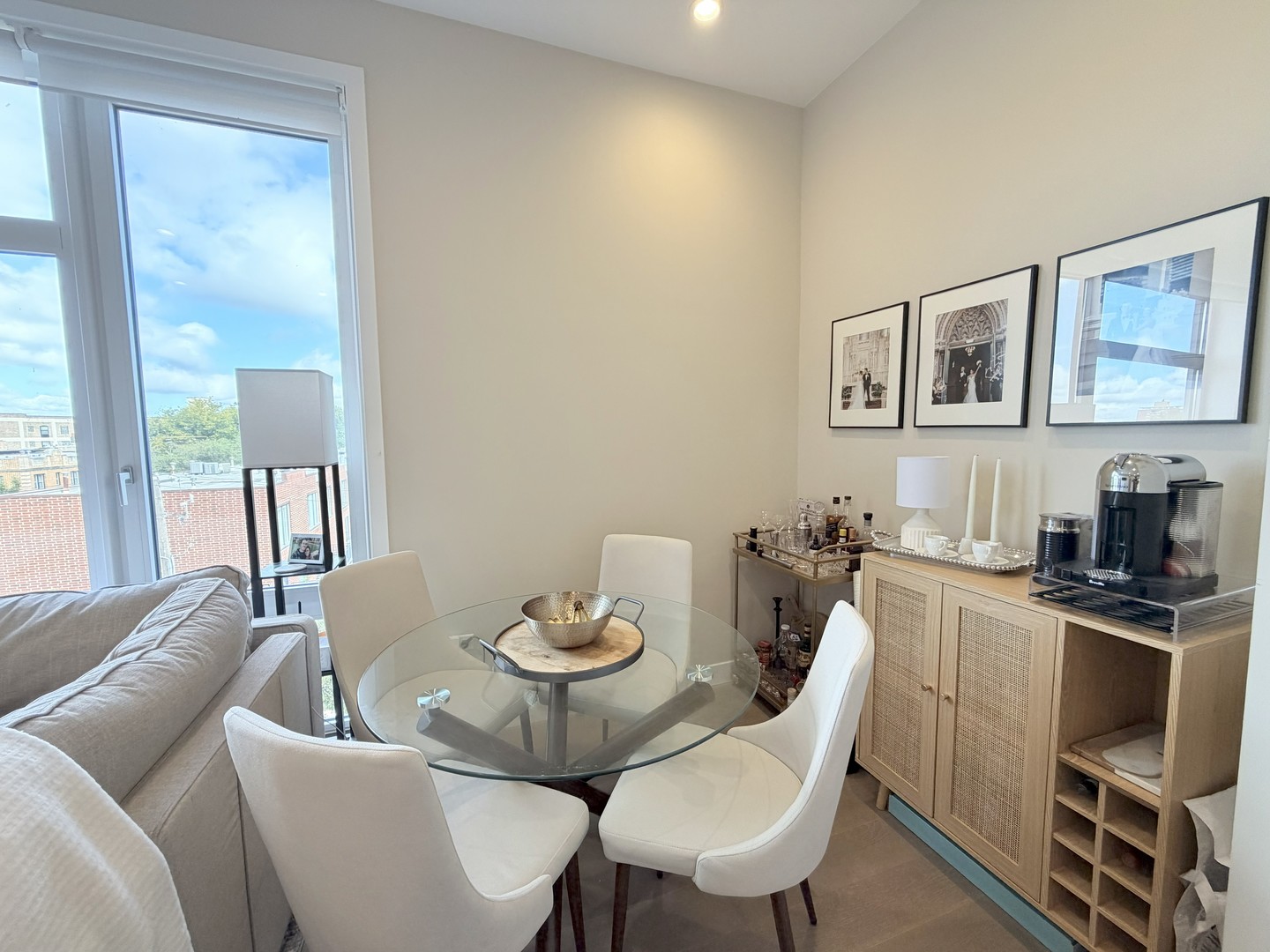 3757 N Sheffield Avenue Unit: 302