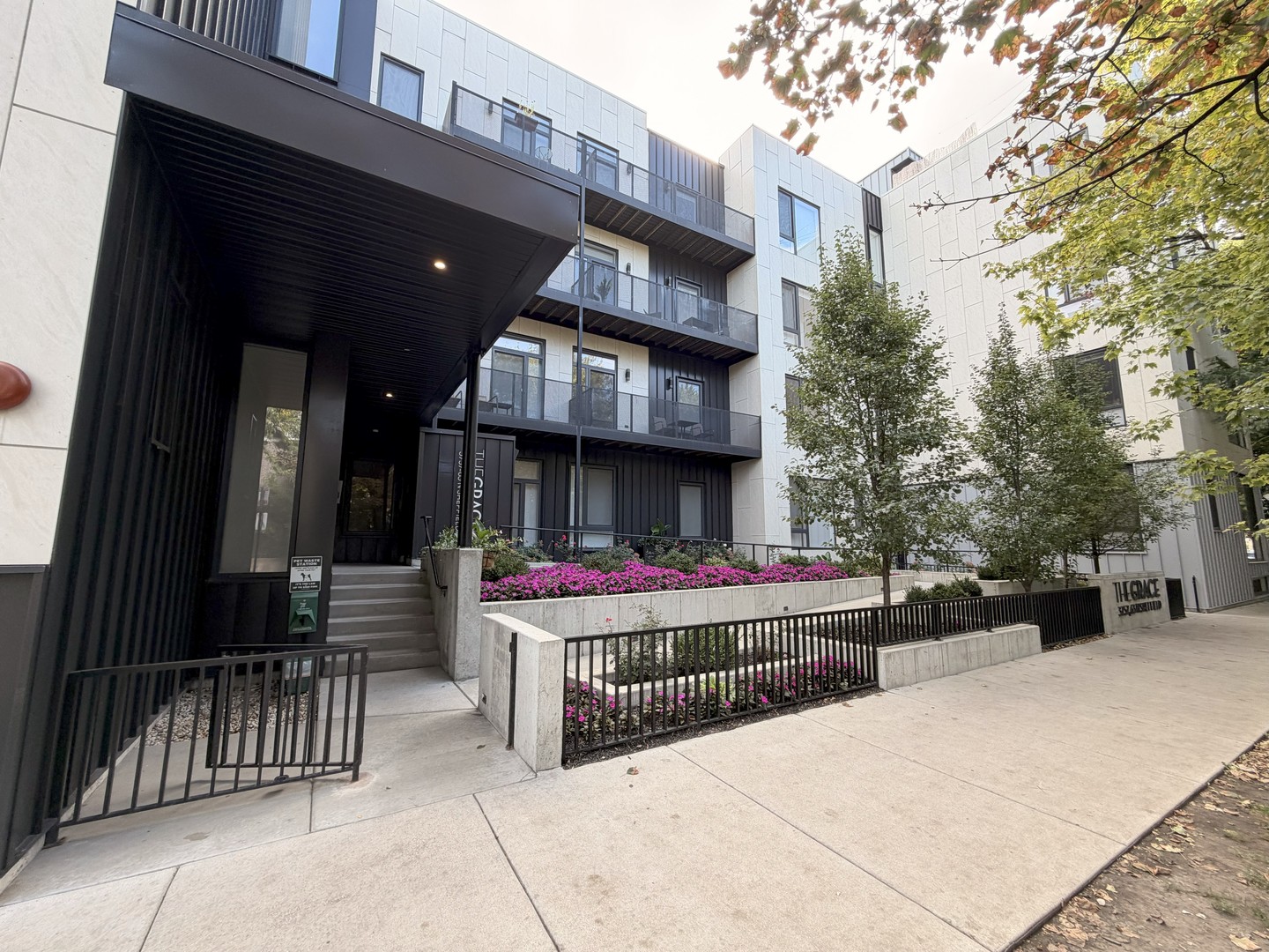 3757 N Sheffield Avenue Unit: 302